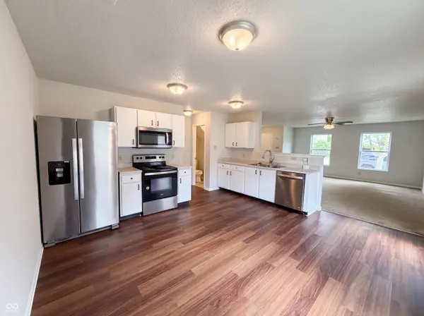 925 Harbon DR, Franklin, IN 46131