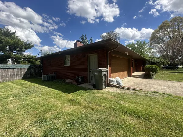 7121 Laurel DR, Indianapolis, IN 46227