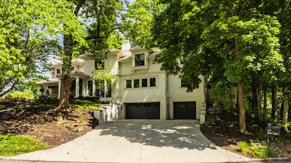 110 Bow LN, Indianapolis, IN 46220
