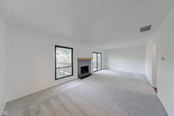 4261 Foxglove TRCE, Indianapolis, IN 46237