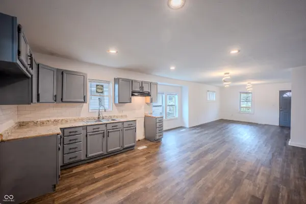 1605 W Memorial DR, Muncie, IN 47302