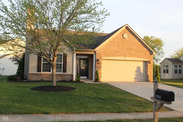 8583 Frosty Rose DR, Avon, IN 46123