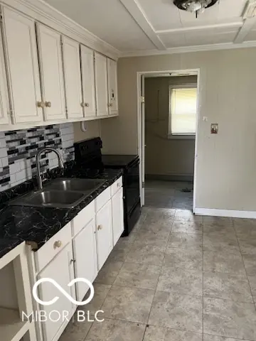 5240 E 34th ST, Indianapolis, IN 46218