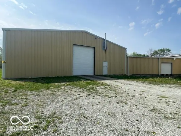 505 Walnut ST, Shirley, IN 47384