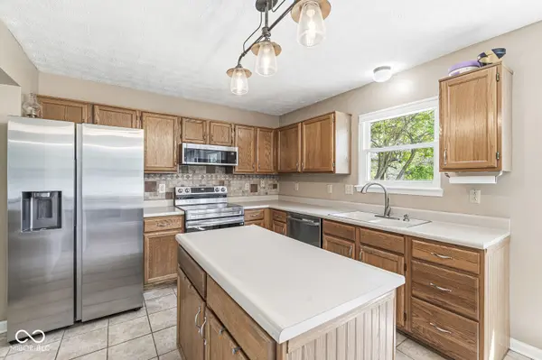 12303 W Ridge CIR, Indianapolis, IN 46236