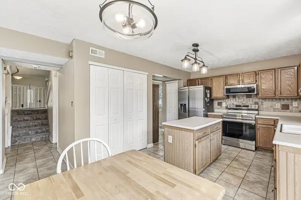 12303 W Ridge CIR, Indianapolis, IN 46236