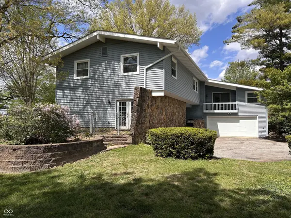 2004 Fairway DR, Greencastle, IN 46135