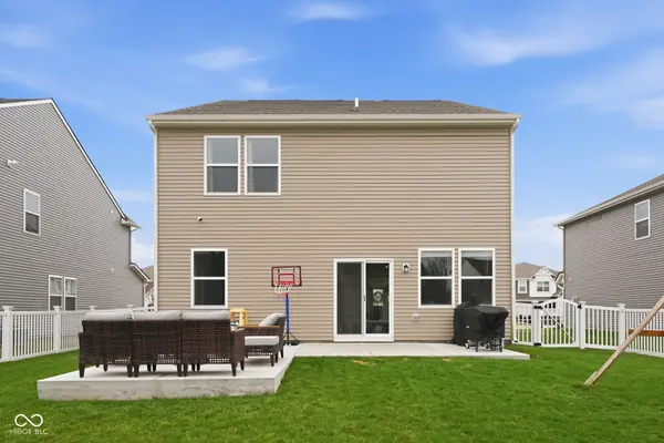9208 Larson DR, Pendleton, IN 46064