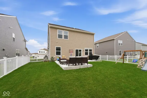 9208 Larson DR, Pendleton, IN 46064