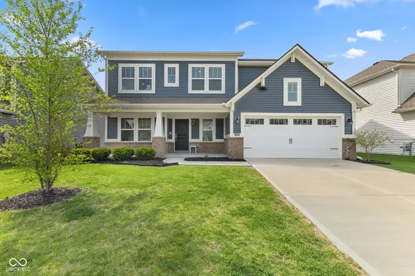 1345 Sanderling DR, Greenwood, IN 46143