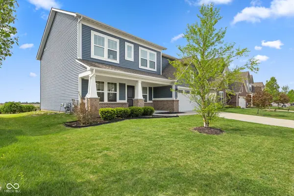 1345 Sanderling DR, Greenwood, IN 46143