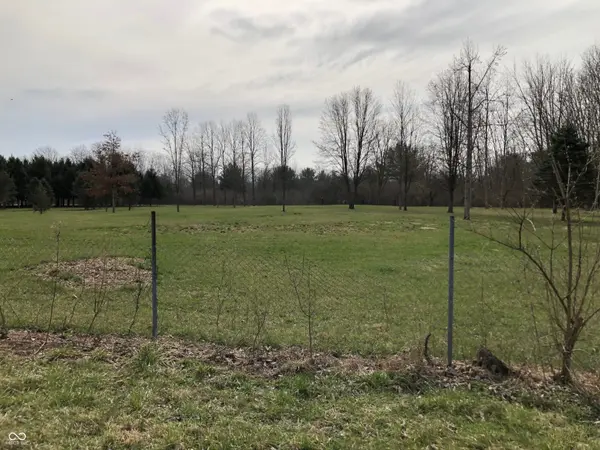 2825 N Greenview WAY, Indianapolis, IN 46229