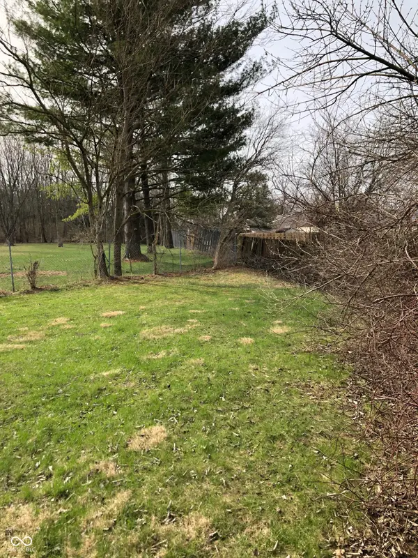 2825 N Greenview WAY, Indianapolis, IN 46229
