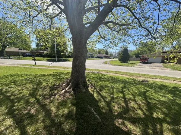 9442 Gemini DR, Indianapolis, IN 46229