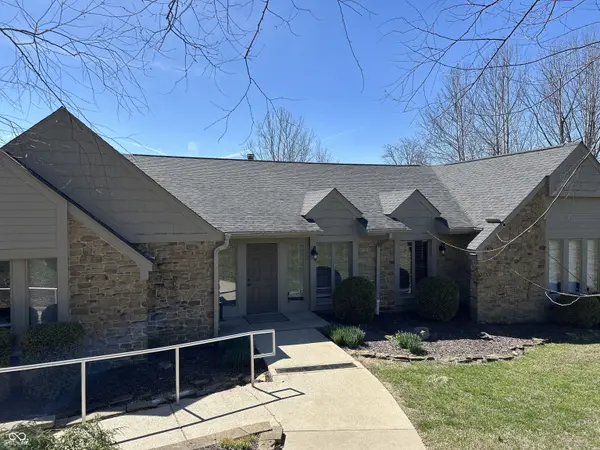 2032 Silver Fox DR W, Martinsville, IN 46151