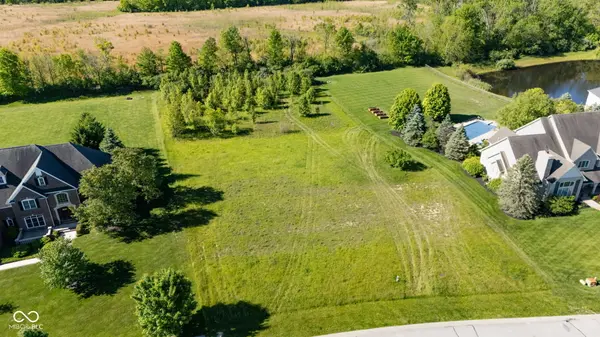 9335 Pleasant View LN, Zionsville, IN 46077
