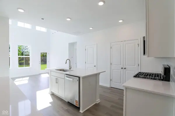 18475 Depoe LN, Westfield, IN 46074
