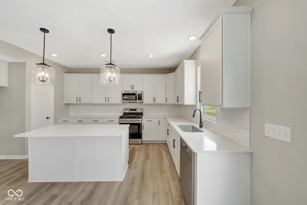 10070 Branson Landing DR, Noblesville, IN 46060