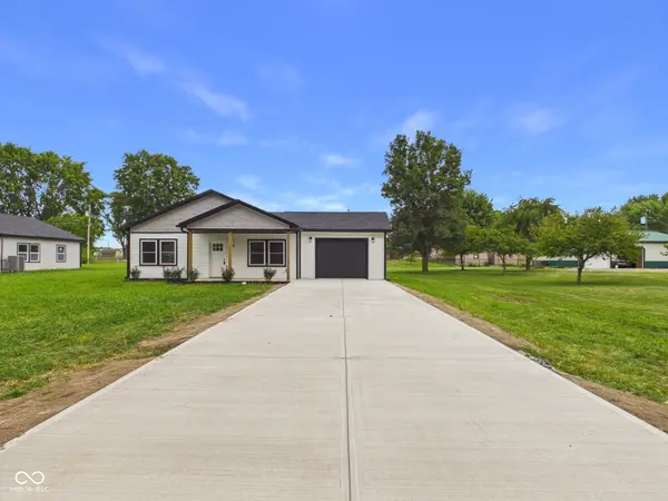 208 S Woodworth AVE, Frankton, IN 46044