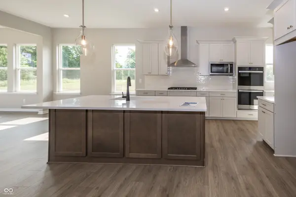5572 Brook Hill RD, Avon, IN 46123