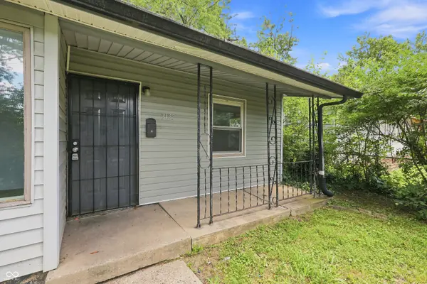 3125 Manor CT, Indianapolis, IN 46218