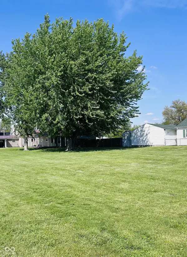 1006 W 10th ST, Connersville, IN 47331