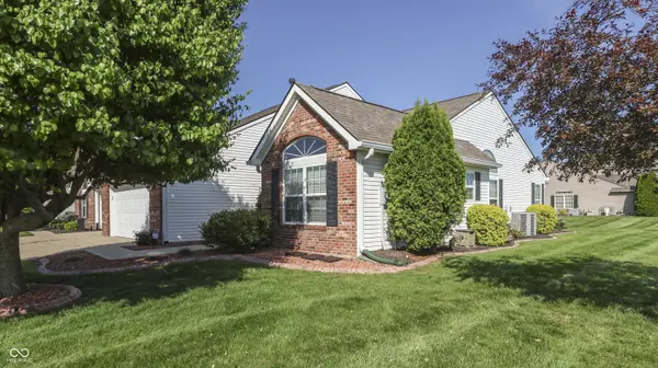 1318 Hamilton DR, Greenwood, IN 46143