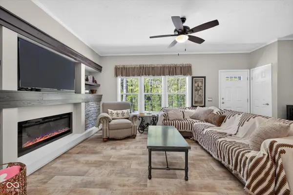 9451 S Chapel Hill RD, Heltonville, IN 47436