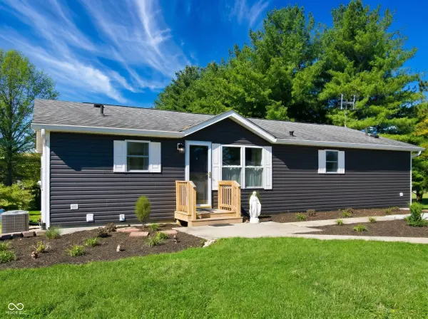 1577 N Santee DR, Greensburg, IN 47240