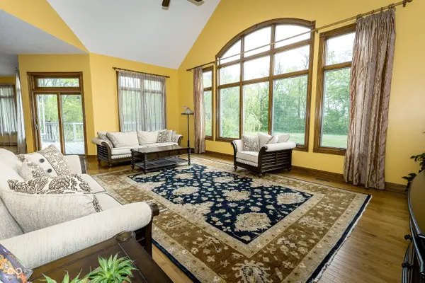 10165 Sanctuary DR, Brownsburg, IN 46112
