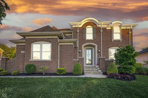 10589 Geist View DR, Fishers, IN 46055