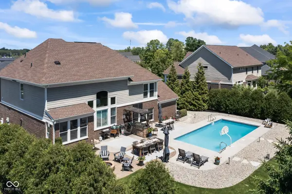 10589 Geist View DR, Fishers, IN 46055