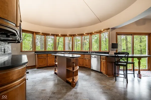 402 Kessler Boulevard West DR, Indianapolis, IN 46228