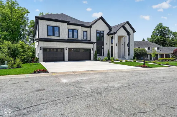 9214 Bluestone CIR, Indianapolis, IN 46236