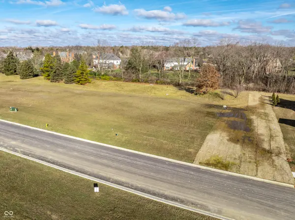 1616 Asherwood LN, Carmel, IN 46032