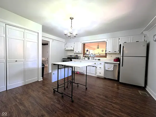 6908 Mendenhall RD, Indianapolis, IN 46221