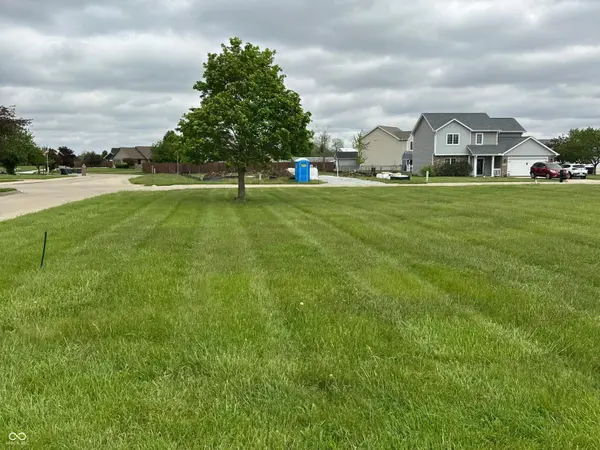 101 Sunburst CIR, Alexandria, IN 46001