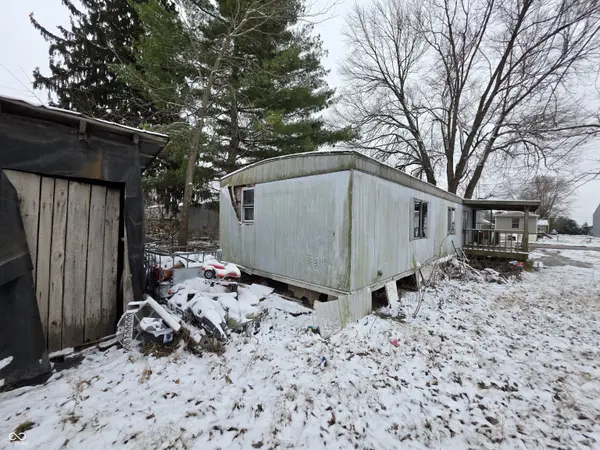 48 E Scott ST, Medora, IN 47260