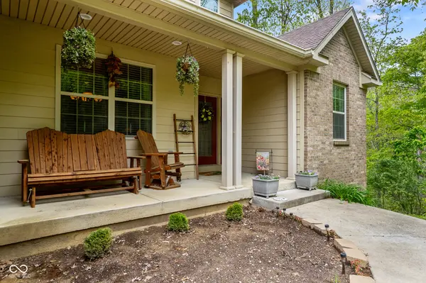 151 Hilltop LN, Nashville, IN 47448