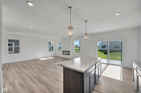 2317 Bear Oak RUN, Shelbyville, IN 46176