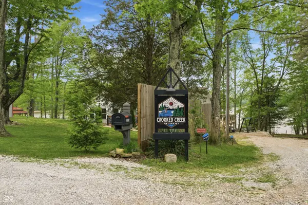 9082 Axsom Branch RD, Nashville, IN 47448