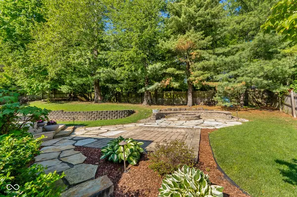 2545 Eisenhower LN, Terre Haute, IN 47803