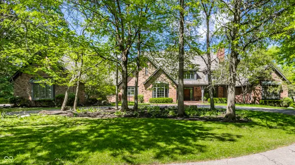 14300 Oakbrook CT, Carmel, IN 46033