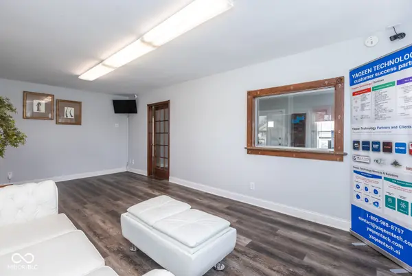 417 W 38th ST, Anderson, IN 46013