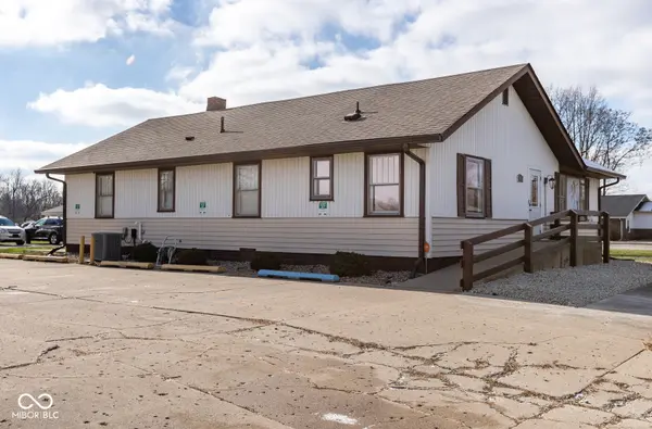 417 W 38th ST, Anderson, IN 46013