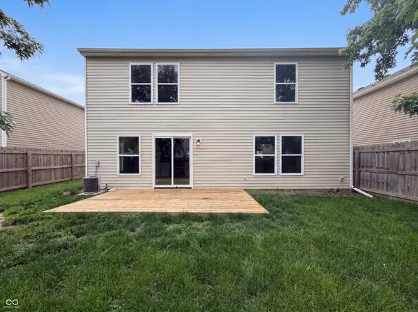 8134 S Firefly DR, Pendleton, IN 46064