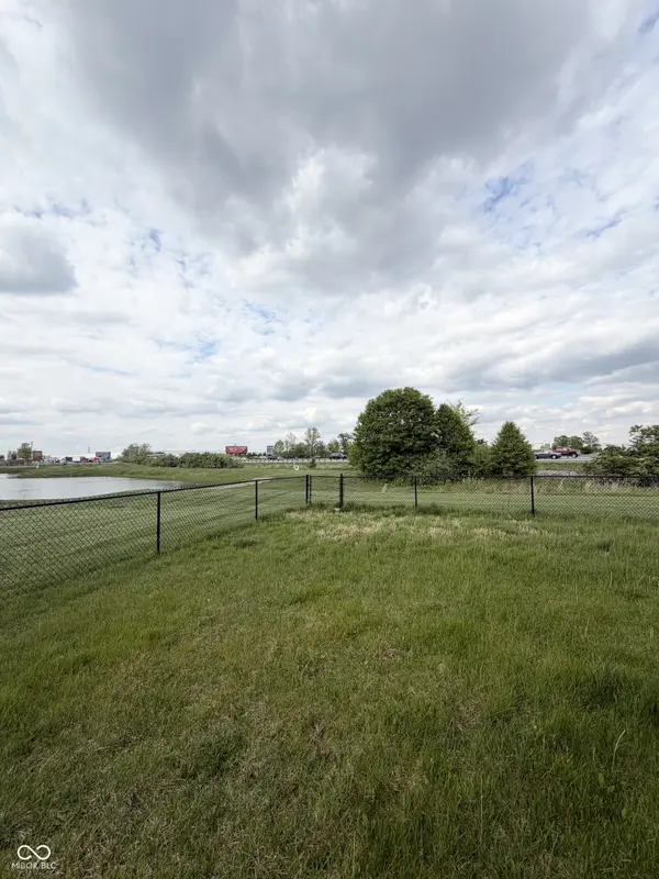 1407 Classic AVE, Greenwood, IN 46143