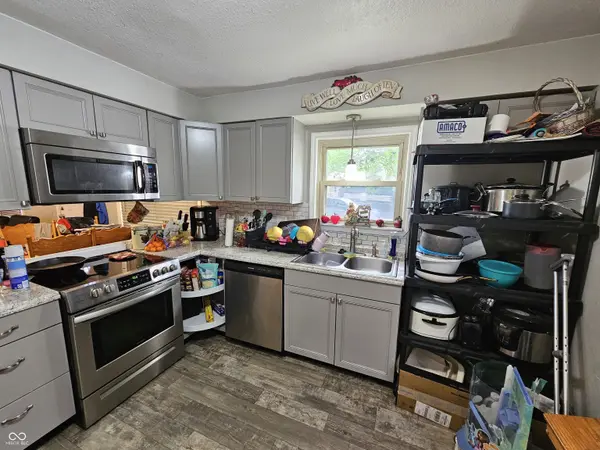 3823 Rockville RD, Indianapolis, IN 46222