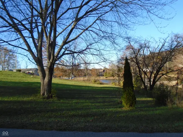 3831 Country Manor E, North Vernon, IN 47265