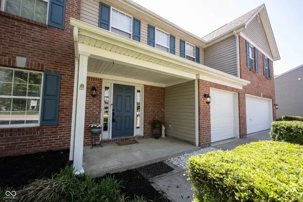 2385 S Moeller CIR, New Palestine, IN 46163